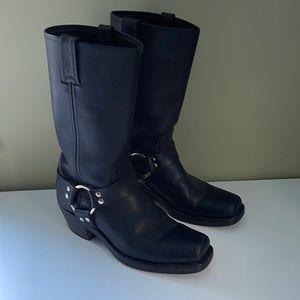 Frye Harness 12R Leather Boot in Black